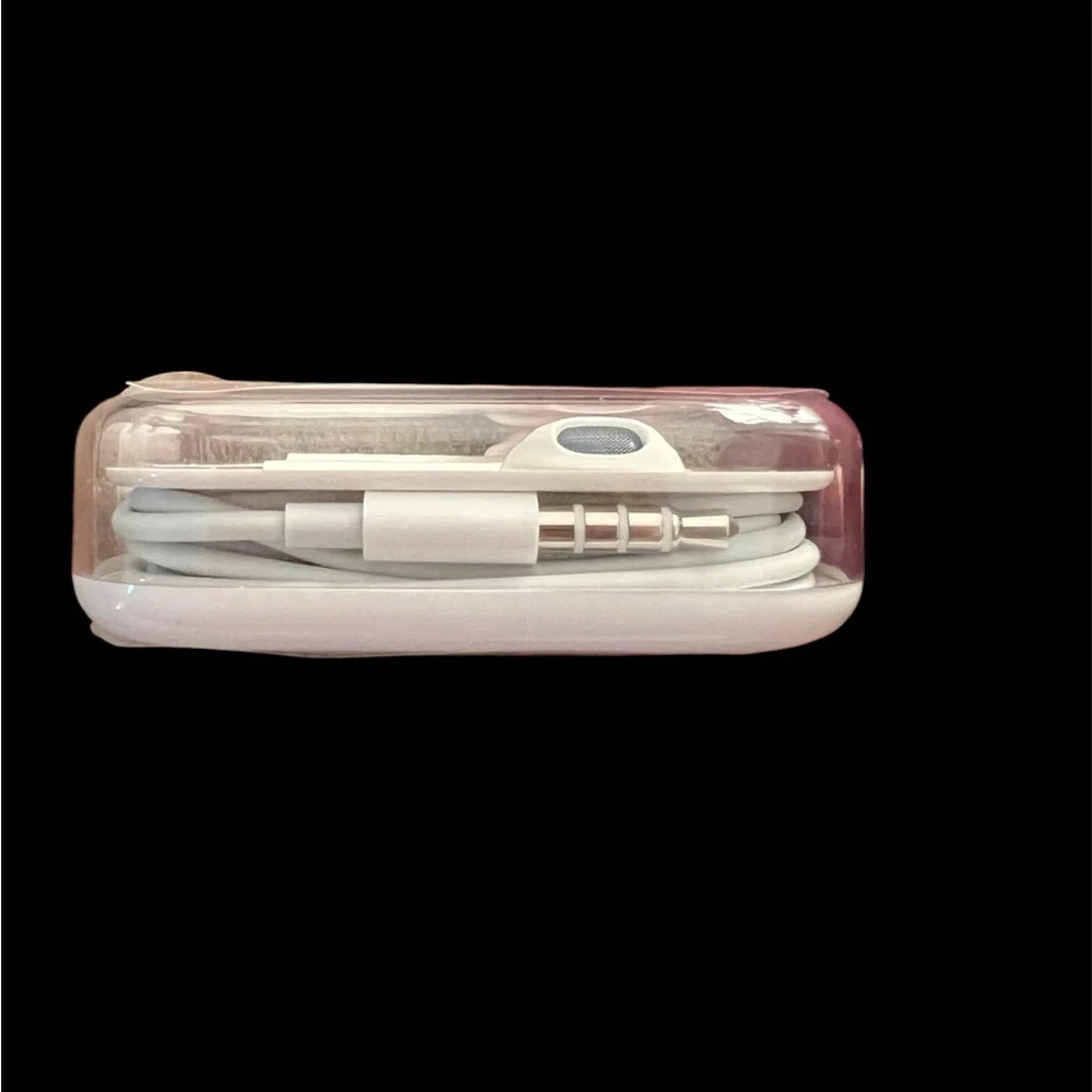 New Apple Wired Earbuds